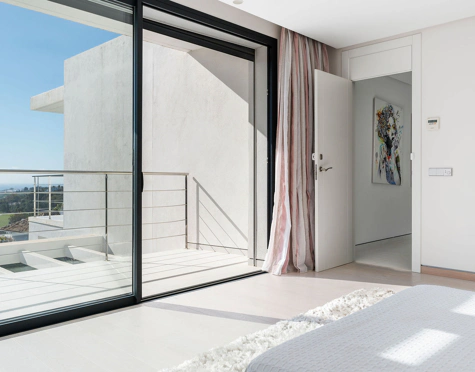 Villa for sale in Lomas de La Quinta, Benahavis