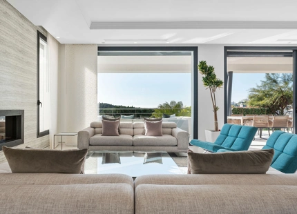 VILLA CONTEMPORÁNEA EN LOMAS DE LA QUINTA CON VISTAS PANORÁMICAS