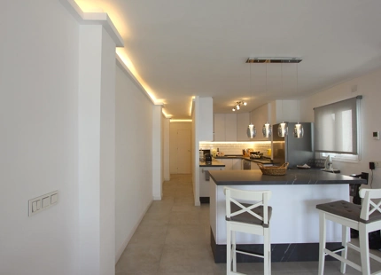 LUXURIOUS PENTHOUSE IN PRIME LOCATION