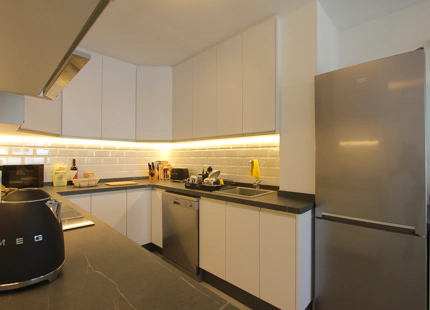 LUXURIOUS PENTHOUSE IN PRIME LOCATION
