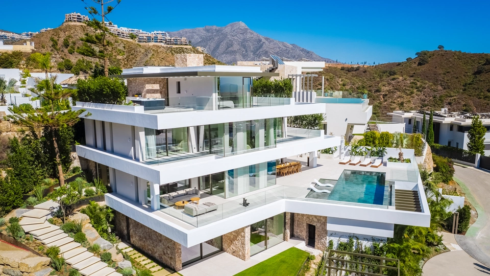 Villa en venta en Lomas de La Quinta, Benahavis