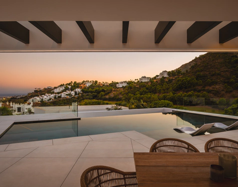 Villa for sale in Lomas de La Quinta, Benahavis