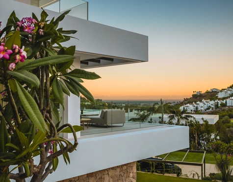 Villa for sale in Lomas de La Quinta, Benahavis