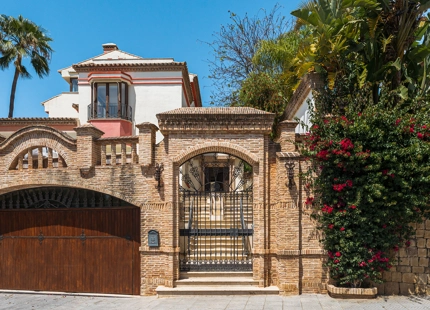 MAGNÍFICA VILLA EN EL CORAZÓN DE LA MILLA DE ORO DE MARBELLA