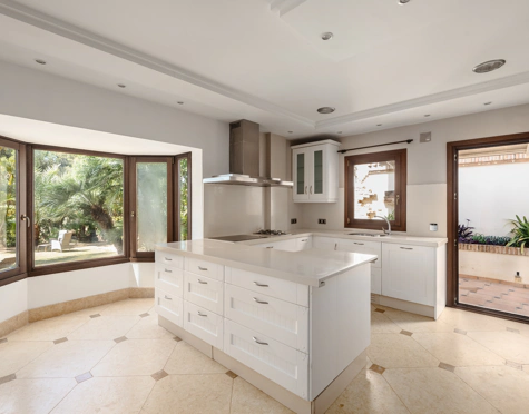 Villa en venta en Marbella Golden Mile