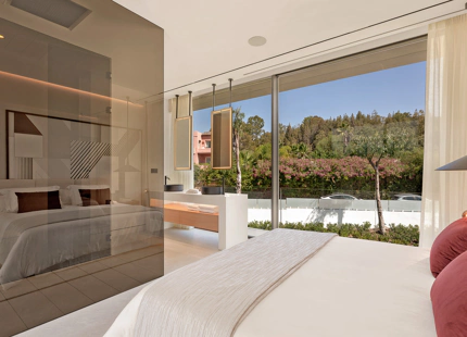 LUJO EXCEPCIONAL EN UNA PRESTIGIOSA COMUNIDAD DE MARBELLA