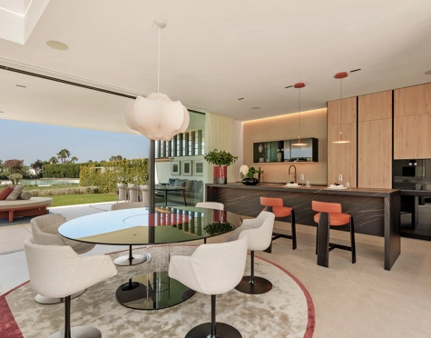 Villa for sale in Marbella Golden Mile