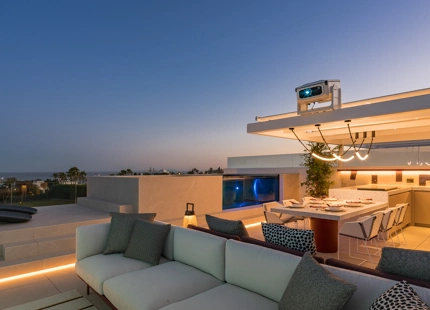 LUJO EXCEPCIONAL EN UNA PRESTIGIOSA COMUNIDAD DE MARBELLA