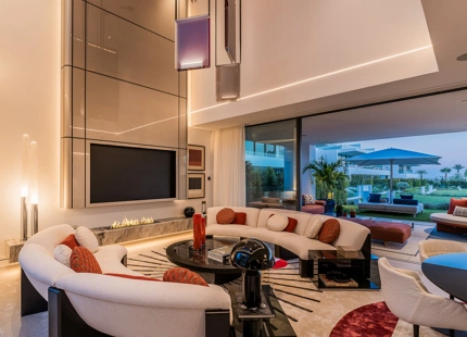 LUJO EXCEPCIONAL EN UNA PRESTIGIOSA COMUNIDAD DE MARBELLA