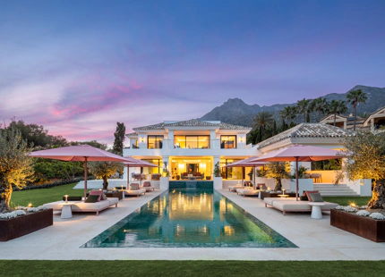 VILLA DE LUJO EN LA EXCLUSIVA SIERRA BLANCA, MILLA DE ORO DE MARBELLA