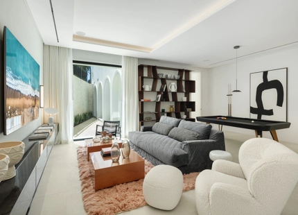 VILLA DE LUJO EN LA EXCLUSIVA SIERRA BLANCA, MILLA DE ORO DE MARBELLA