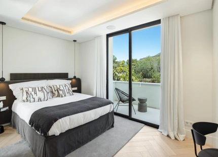 VILLA DE LUJO EN LA EXCLUSIVA SIERRA BLANCA, MILLA DE ORO DE MARBELLA