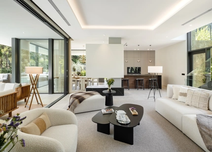 ELEGANT CONTEMPORARY VILLA IN LA CERQUILLA, NUEVA ANDALUCÍA