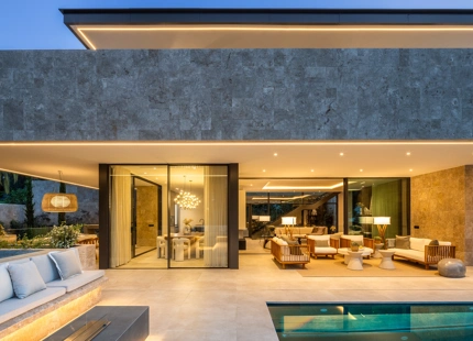 ELEGANT CONTEMPORARY VILLA IN LA CERQUILLA, NUEVA ANDALUCÍA