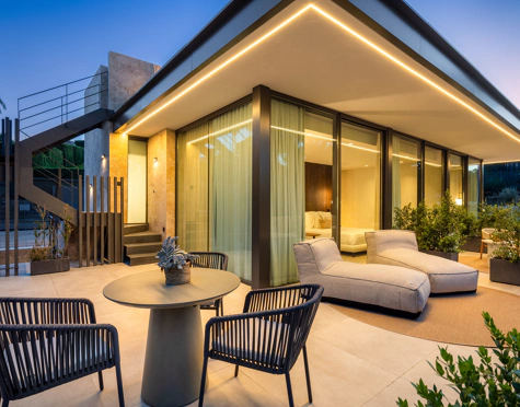 Villa for sale in La Cerquilla, Nueva Andalucia