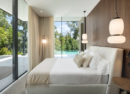 ELEGANT CONTEMPORARY VILLA IN LA CERQUILLA, NUEVA ANDALUCÍA