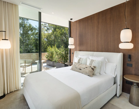Villa for sale in La Cerquilla, Nueva Andalucia