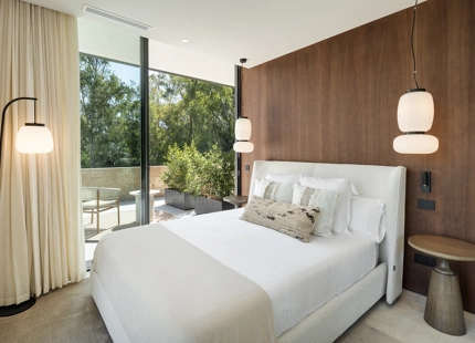 ELEGANT CONTEMPORARY VILLA IN LA CERQUILLA, NUEVA ANDALUCÍA