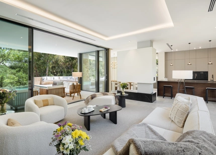 ELEGANT CONTEMPORARY VILLA IN LA CERQUILLA, NUEVA ANDALUCÍA