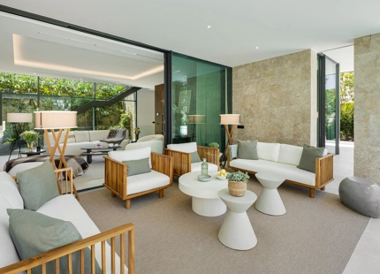 ELEGANT CONTEMPORARY VILLA IN LA CERQUILLA, NUEVA ANDALUCÍA