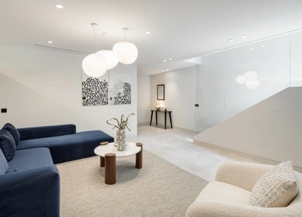 ELEGANT CONTEMPORARY VILLA IN LA CERQUILLA, NUEVA ANDALUCÍA