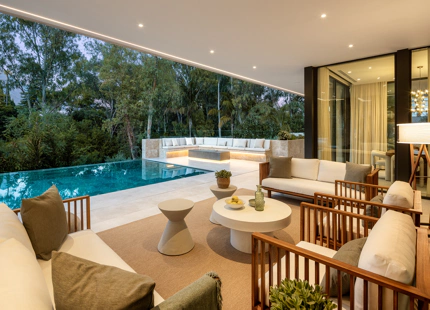 ELEGANT CONTEMPORARY VILLA IN LA CERQUILLA, NUEVA ANDALUCÍA