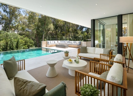 ELEGANT CONTEMPORARY VILLA IN LA CERQUILLA, NUEVA ANDALUCÍA