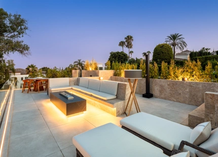 ELEGANT CONTEMPORARY VILLA IN LA CERQUILLA, NUEVA ANDALUCÍA
