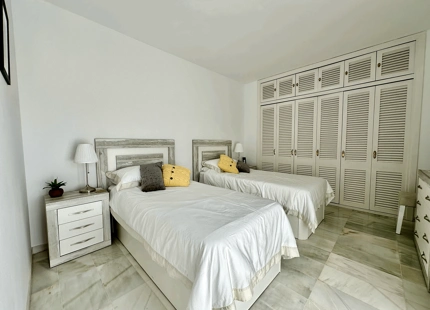 LUXURIOUS PENTHOUSE IN PREMIER BEACHFRONT URBANISATION