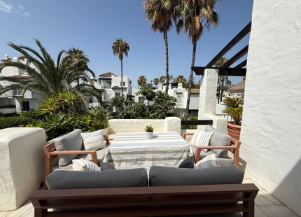 LUXURIOUS PENTHOUSE IN PREMIER BEACHFRONT URBANISATION