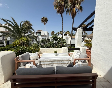 Ático en venta en Alcazaba Beach, Estepona East