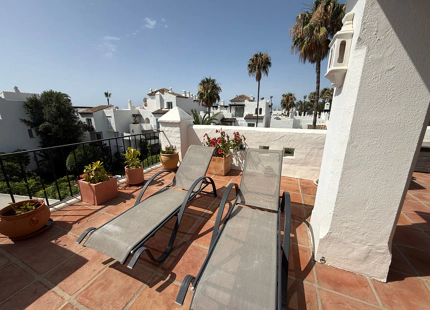LUXURIOUS PENTHOUSE IN PREMIER BEACHFRONT URBANISATION