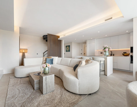 Penthouse for sale in Nueva Andalucia, Marbella