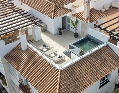 Penthouse for sale in Nueva Andalucia, Marbella