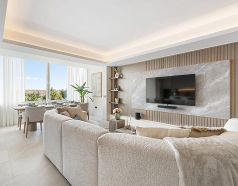 Penthouse for sale in Nueva Andalucia, Marbella