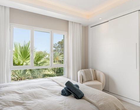 Penthouse for sale in Nueva Andalucia, Marbella