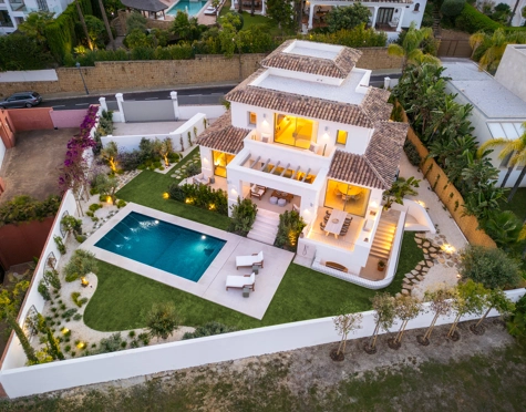Villa for sale in La Quinta, Benahavis