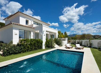 STUNNING MEDITERRANEAN VILLA BY JORGE RINCÓN WONG IN LA QUINTA