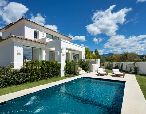 Villa for sale in La Quinta, Benahavis