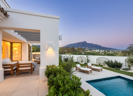 STUNNING MEDITERRANEAN VILLA BY JORGE RINCÓN WONG IN LA QUINTA