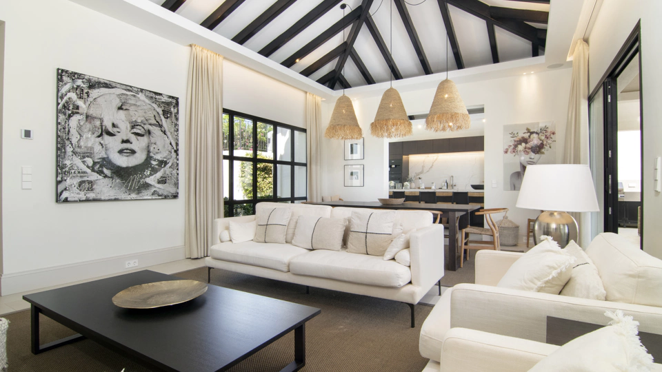 Villa en venta en Los Naranjos, Nueva Andalucia