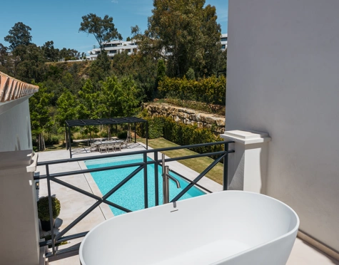 Villa en venta en La Cerquilla, Nueva Andalucia