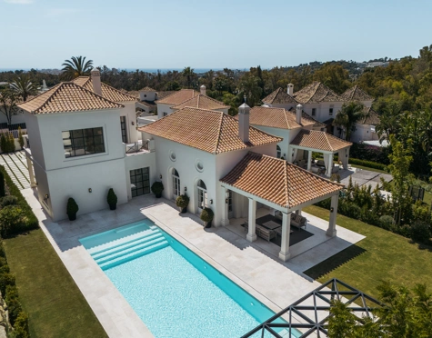 Villa en venta en La Cerquilla, Nueva Andalucia