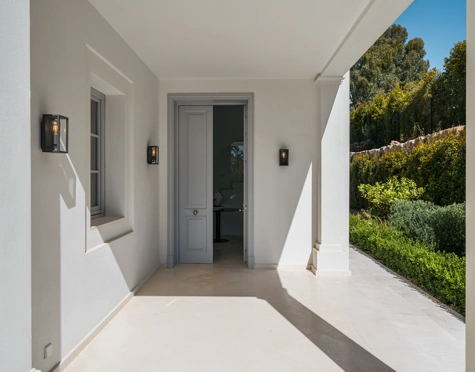 Villa en venta en La Cerquilla, Nueva Andalucia