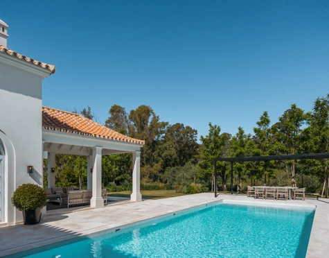 Villa en venta en La Cerquilla, Nueva Andalucia