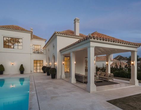 Villa en venta en La Cerquilla, Nueva Andalucia