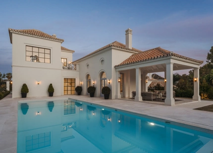 IMPRESIONANTE VILLA EN NUEVA ANDALUCÍA