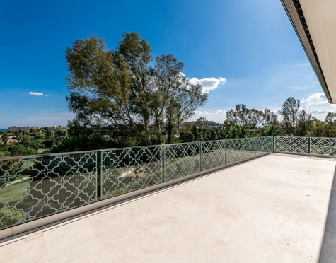 Villa en venta en Nueva Andalucia, Marbella