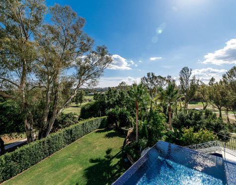 Villa en venta en Nueva Andalucia, Marbella