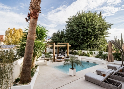 VILLA ESTÉTICA EN VENTA CERCA DE PUERTO BANÚS, MARBELLA